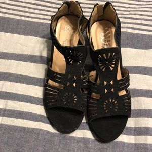 Black wedges **** last chance****